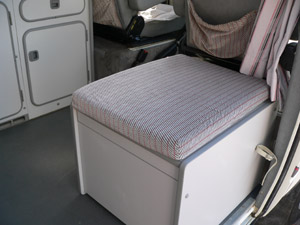 1987ClubJokerSeatBox